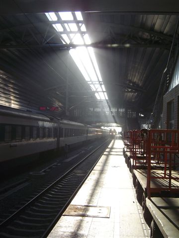 beijing.train-z6-coming.in.jpg